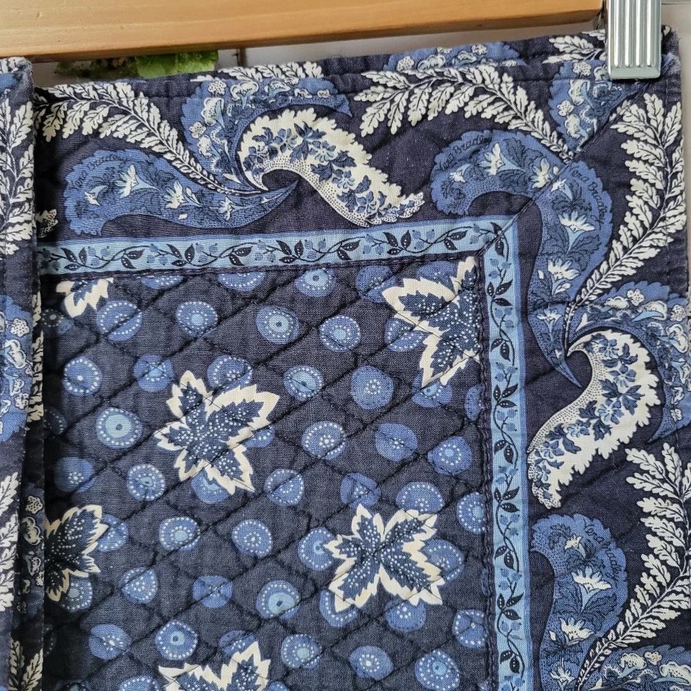 6 Vera Bradley Vintage Blue Coin Leaf Print Quilted Reversible Table Placemats